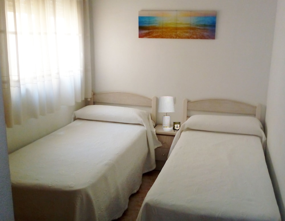 Apartment, 3 Bedrooms, Balcony, Partial Sea View