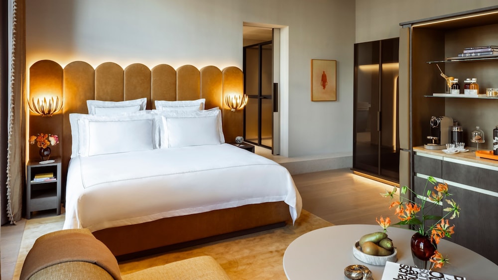 Junior Suite, Canal View