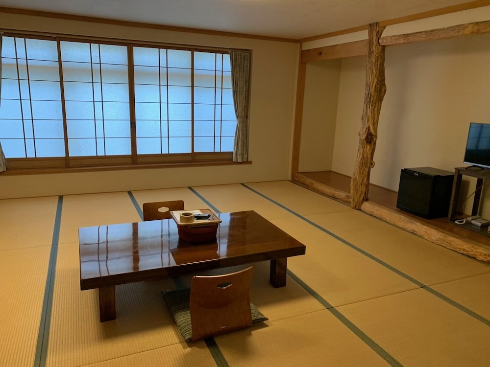 日式六人房 (Keyaki)
