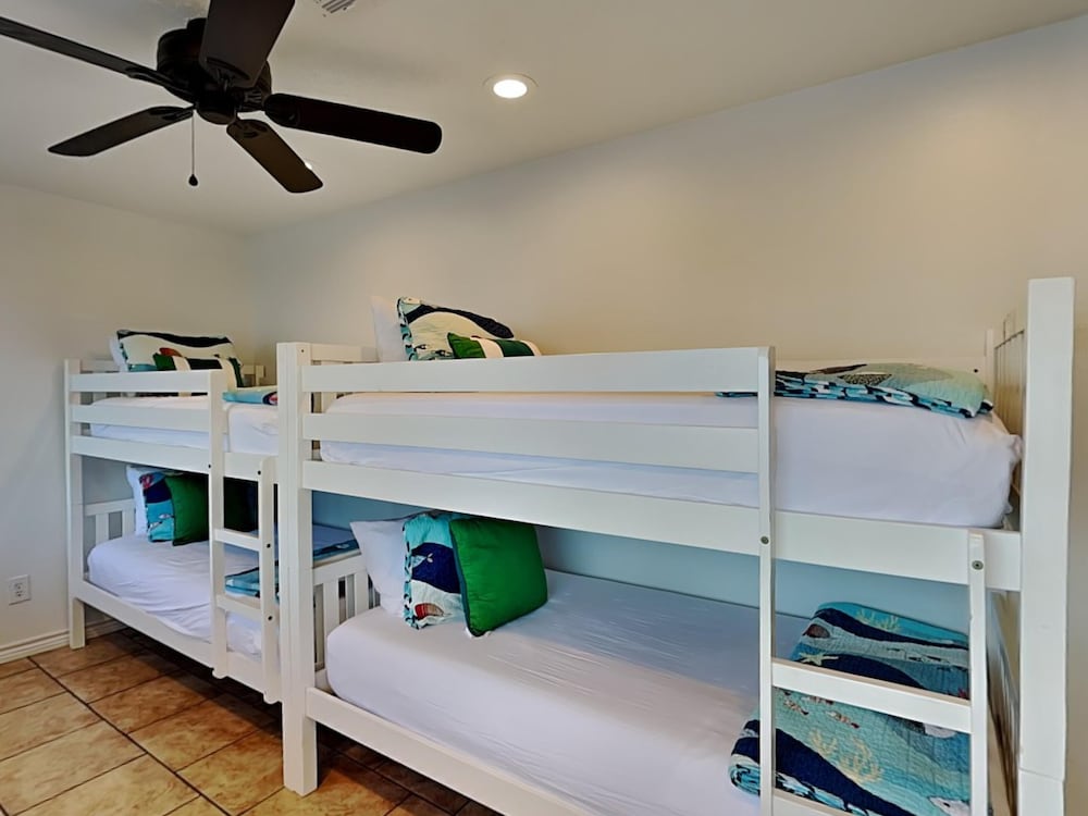 House (3 Bedrooms) photo 2