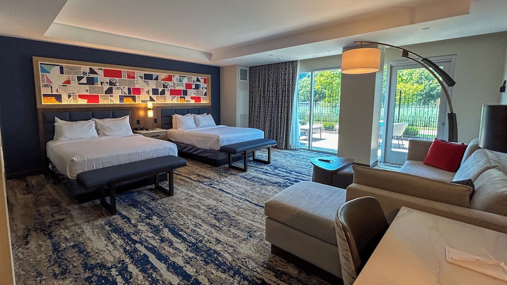 Suite, 2 Queen Beds, Terrace, River View photo 1