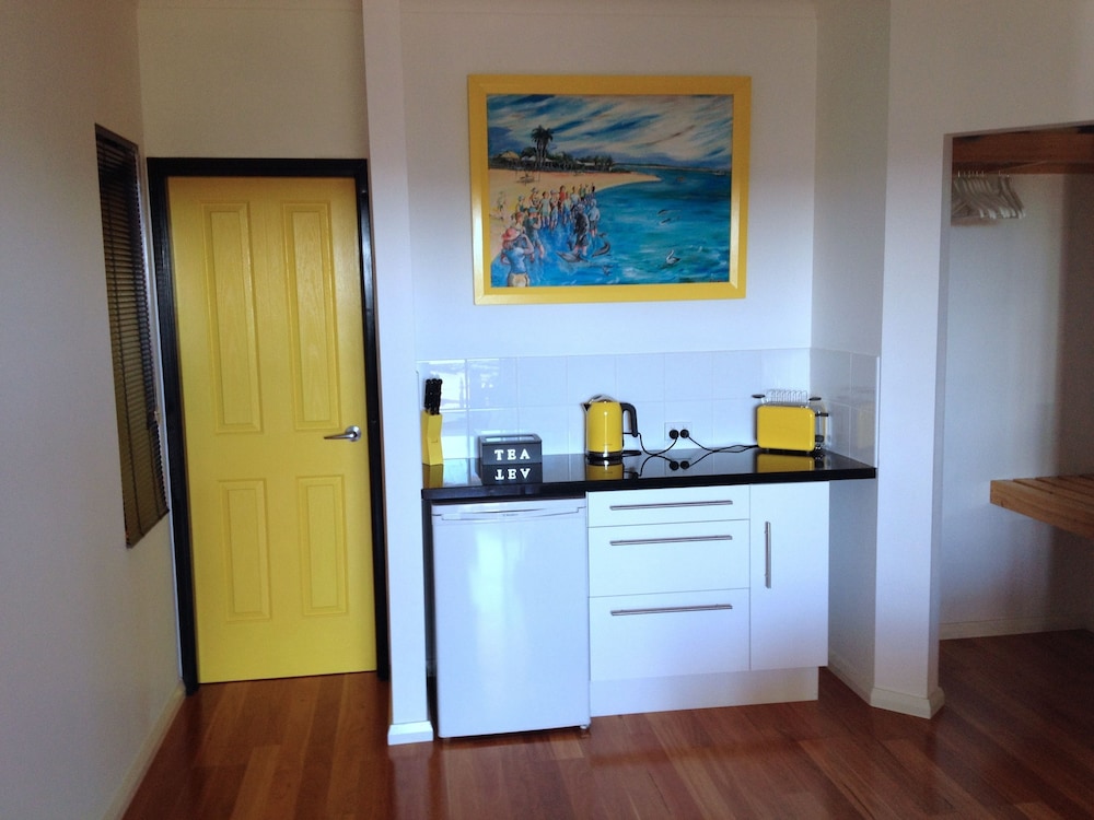 Yellow Room with Sea View photo 2
