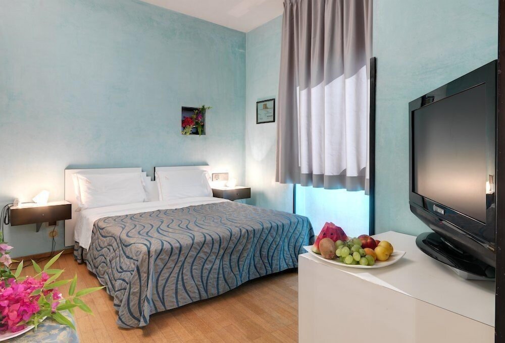 Standard Double or Twin Room photo 1