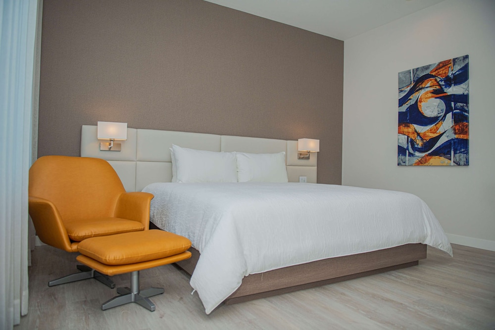 Suite, 1 Bedroom, Accessible (Roll-In Shower) - Photo 1