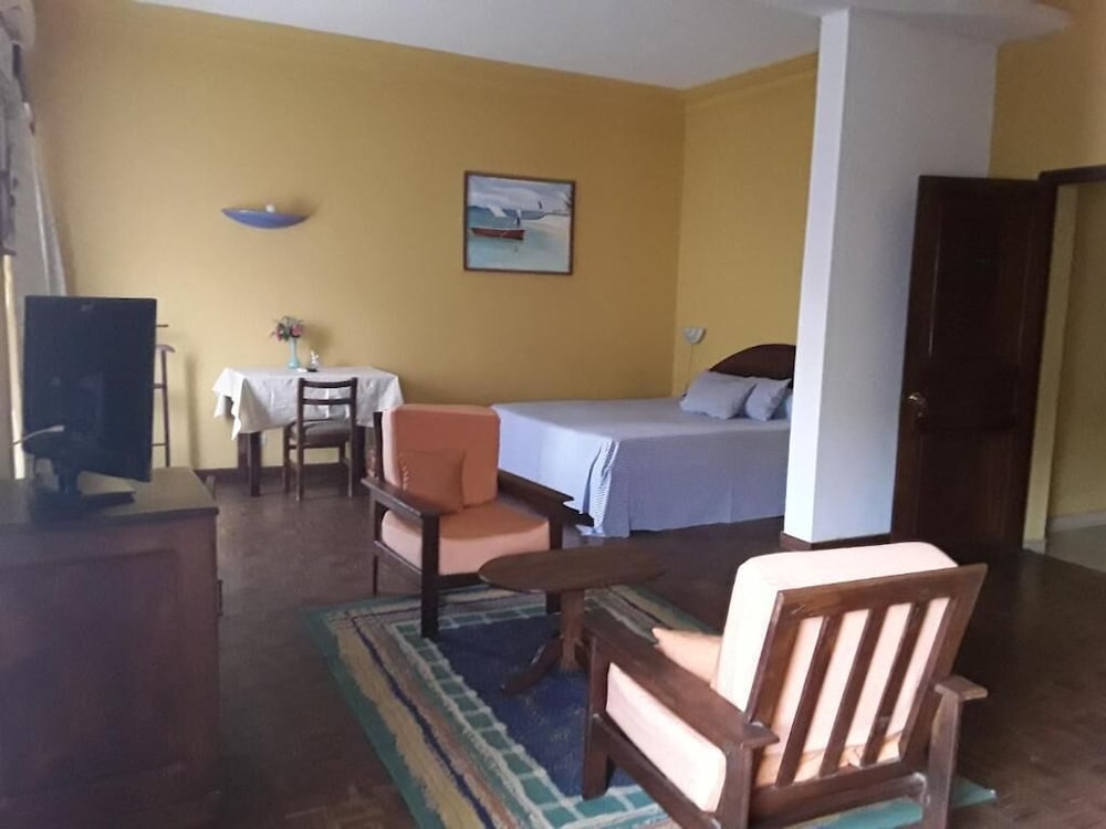 Deluxe Triple Room, City View
