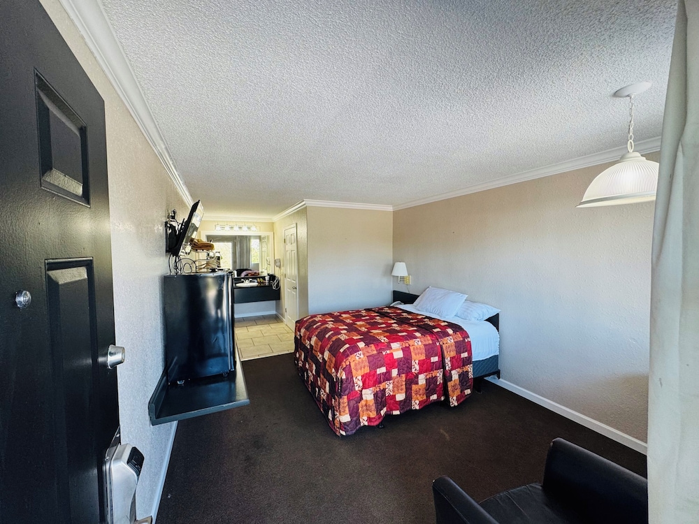 Deluxe Single Room, Non Smoking, City View