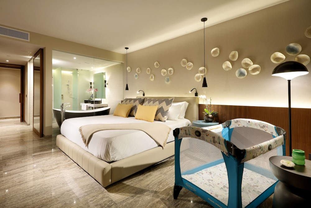 Family Selection Junior Suite Beachside - 2 KIDS FREE photo 2
