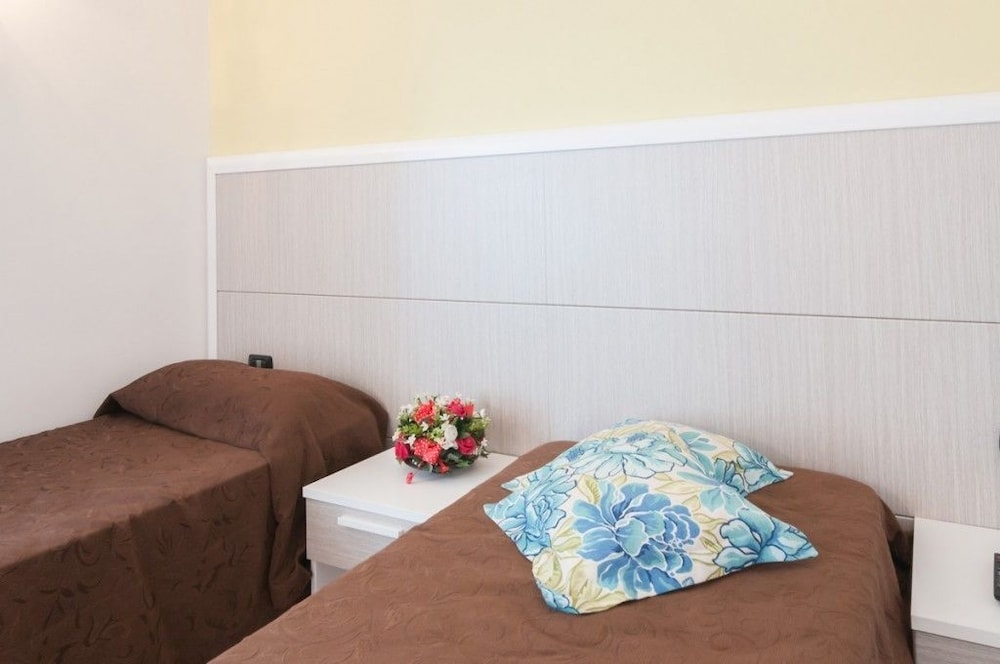 Family Double Or Twin Room, 2 Bedrooms photo 2