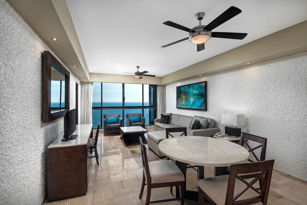 1 Bedroom Suite - Photo 6