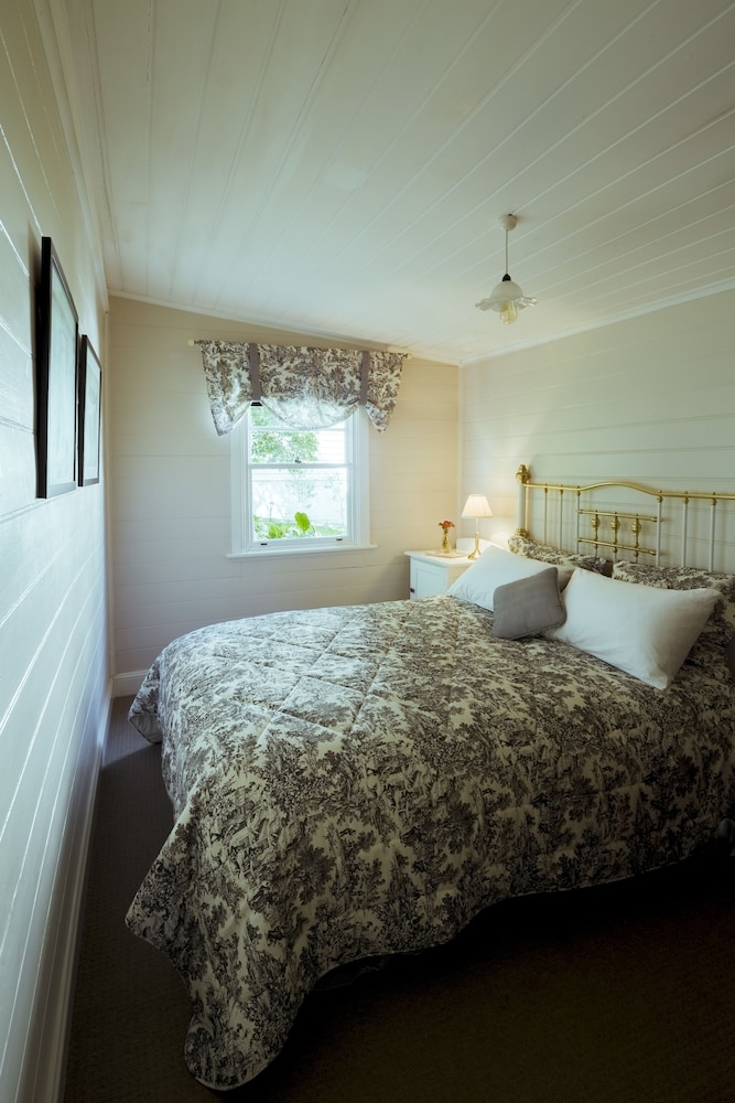 3 Bedroom Cottage photo 2