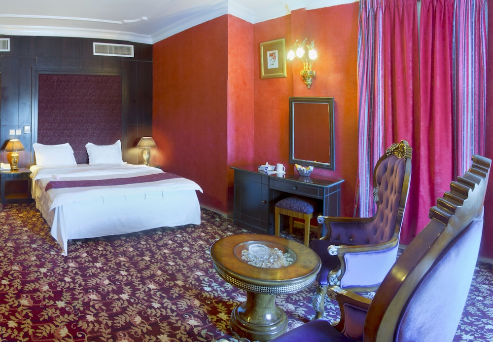 Royal Suite, 1 Bedroom, 2 Bathrooms photo 2
