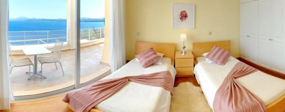 Luxury Villa, Private Pool, Sea View (Blue)