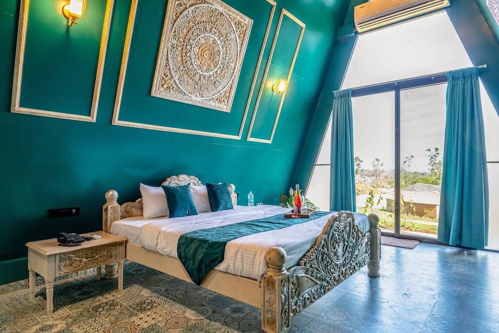 Executive Room - Photo 1