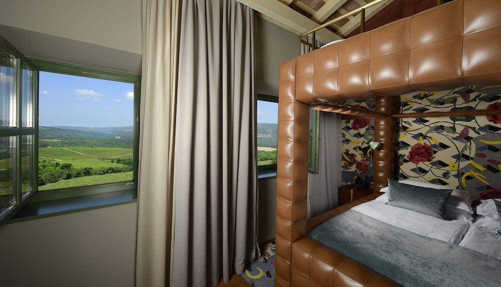 DELUXE PLUS VALLEY VIEW - Photo 1