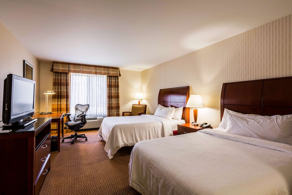 Room, 2 Double Beds (Drinks & Snacks) - Photo 3