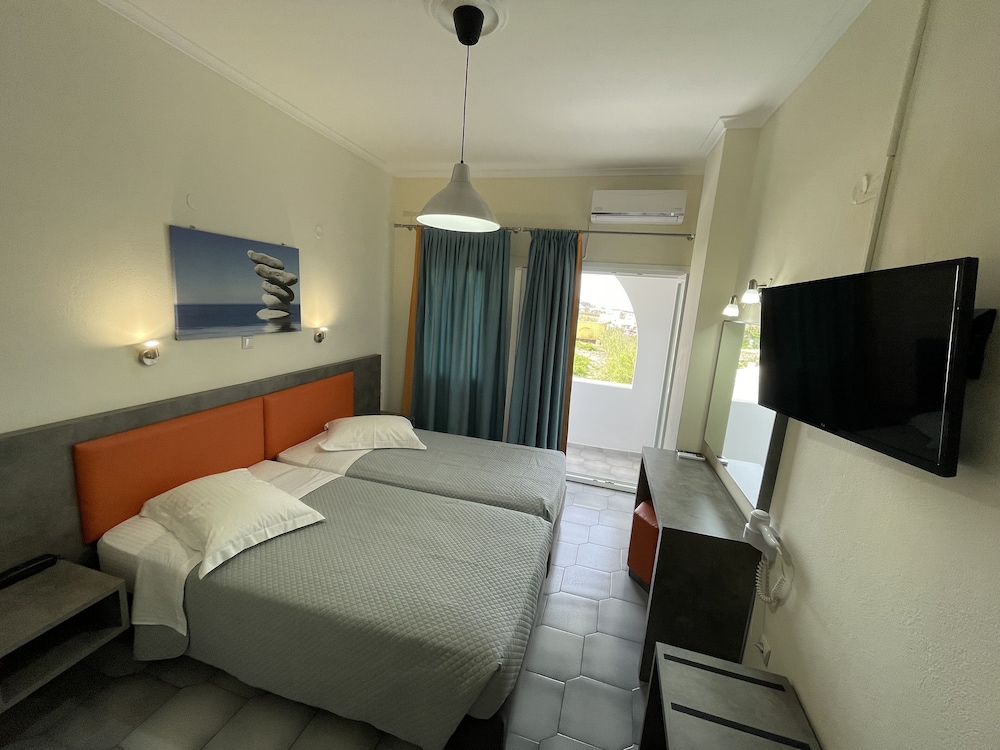 Junior Studio Suite