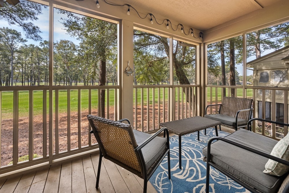 Condo, 2 Bedrooms