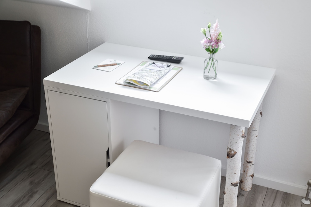 Standard Suite - Photo 10