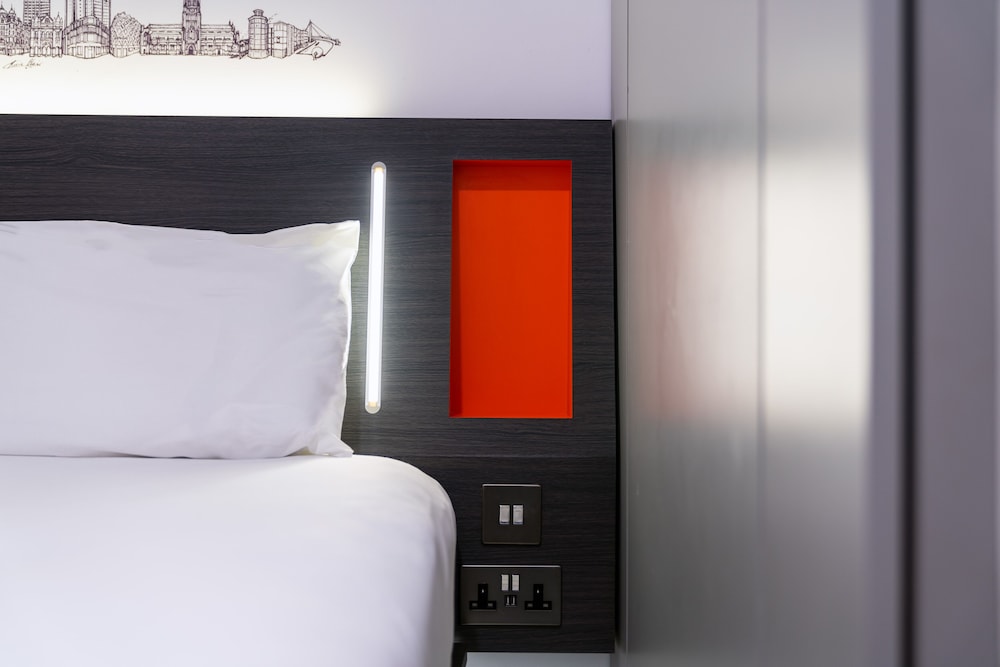 Twin Room with Window - Photo 3