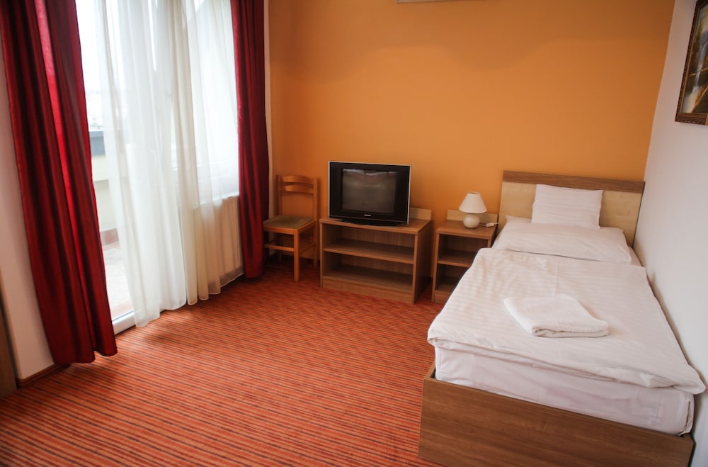 Standard Double Room - Photo 3