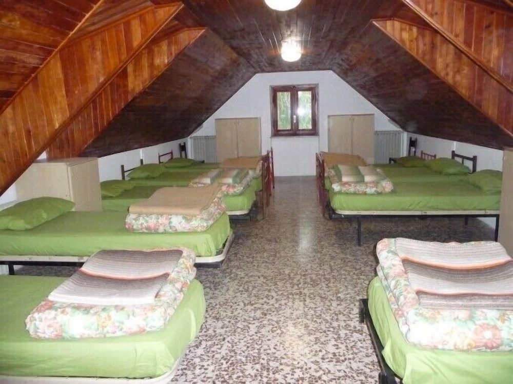 Grand Shared Dormitory, Mixed Dorm, Shared Bathroom photo 1