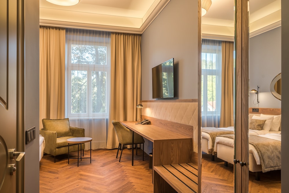 Superior Double or Twin Room, 1 Bedroom, Balcony, City View