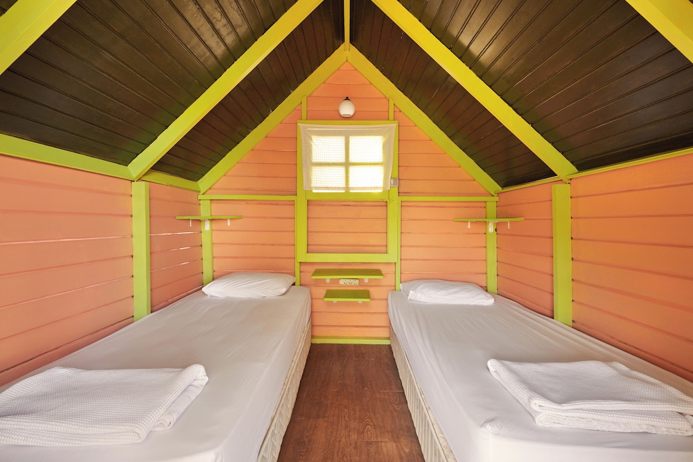 Standard Twin Room, Shared Bathroom, Sea View photo 1