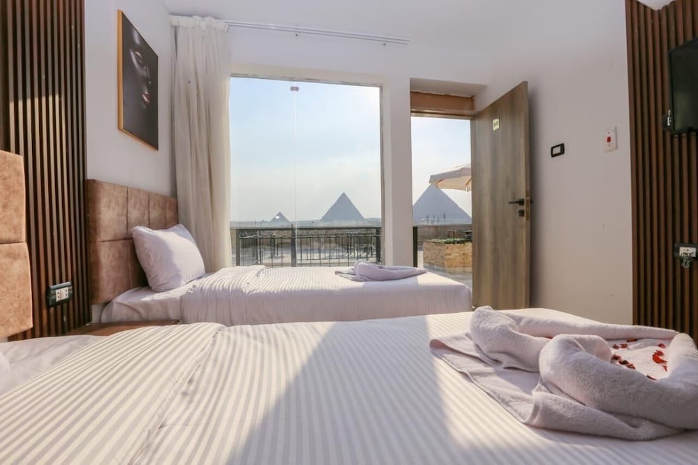 Deluxe Double Room, 2 Twin Beds, Mountain View