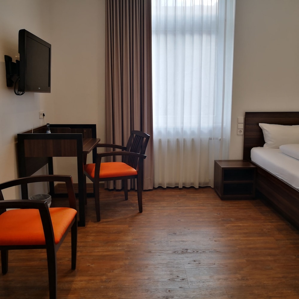 Single Room photo 3
