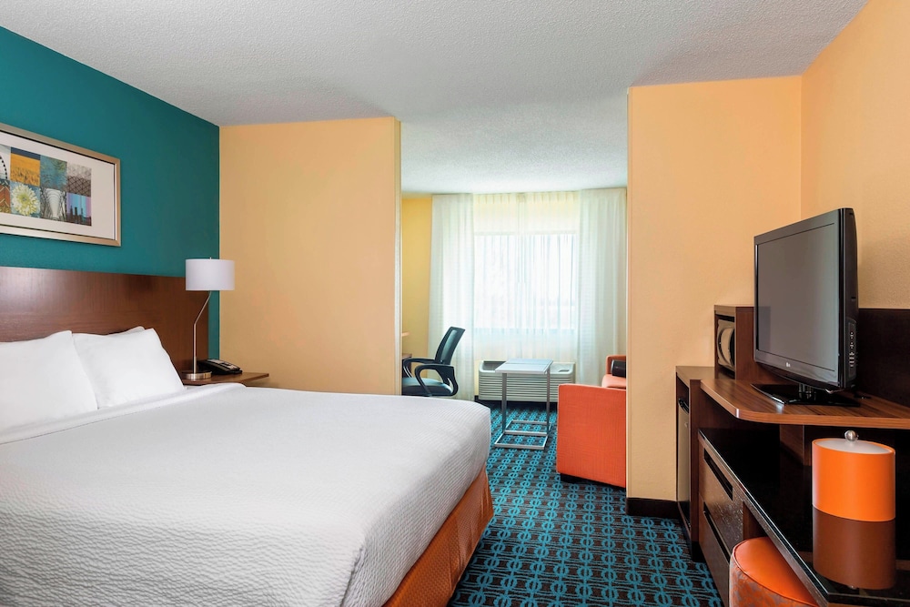 Executive Suite, 1 King Bed with Sofa bed photo 1