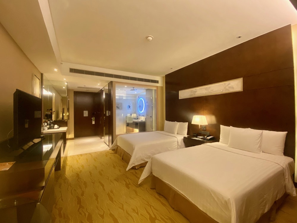 Deluxe Room, 2 Twin Beds, City View photo 2