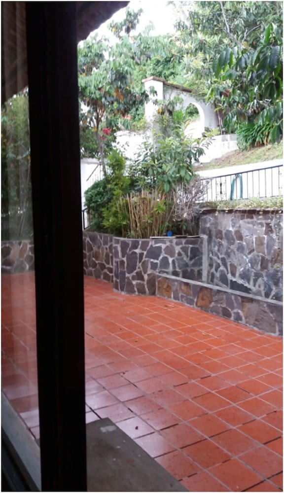 Standard Room, 1 Bedroom, Private Bathroom, Mountain View photo 3