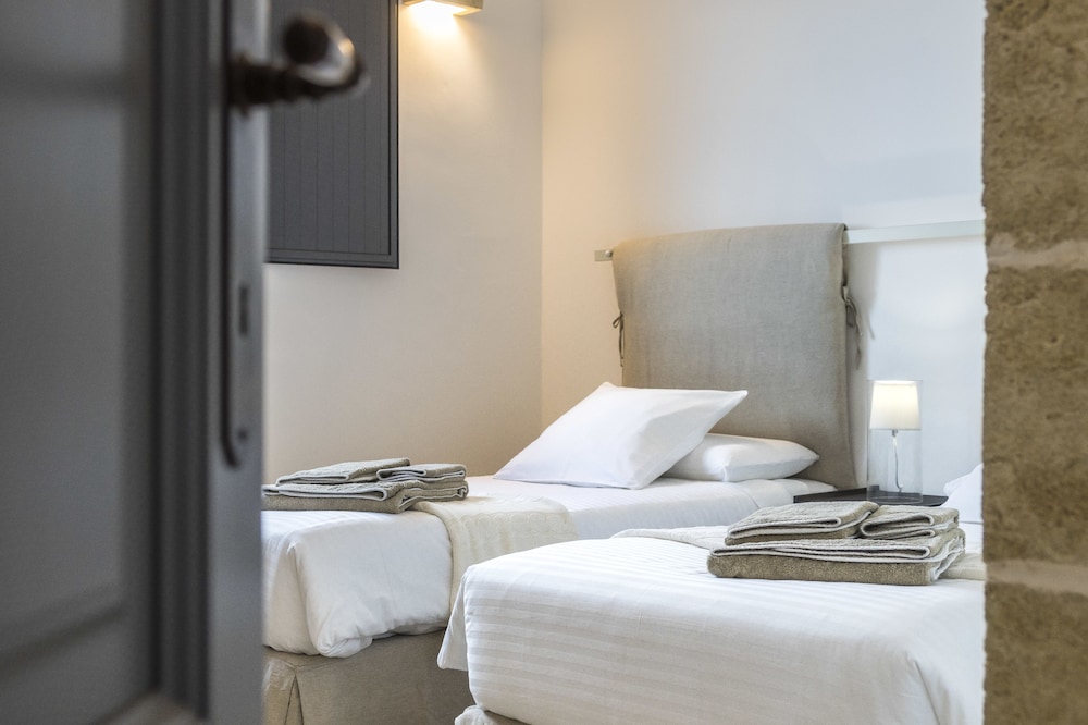 Superior Double Or Twin Room photo 3