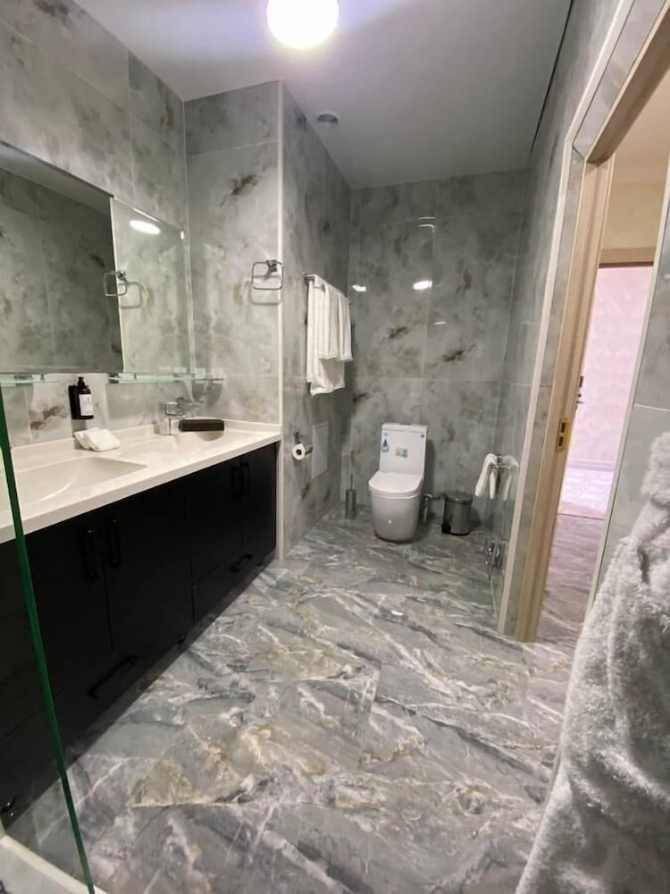 Standard Twin Room - Photo 4