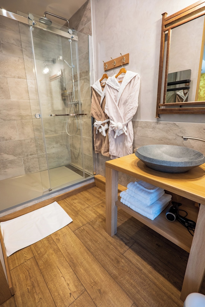 Apartment - Photo 8