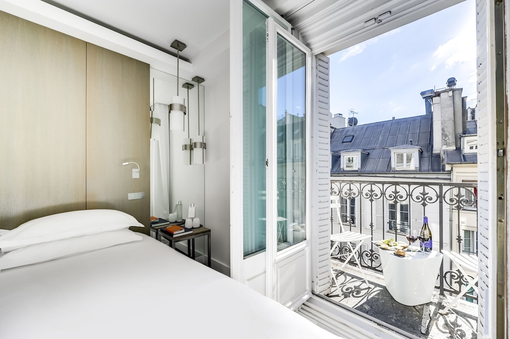 Deluxe Room, Balcony photo 3