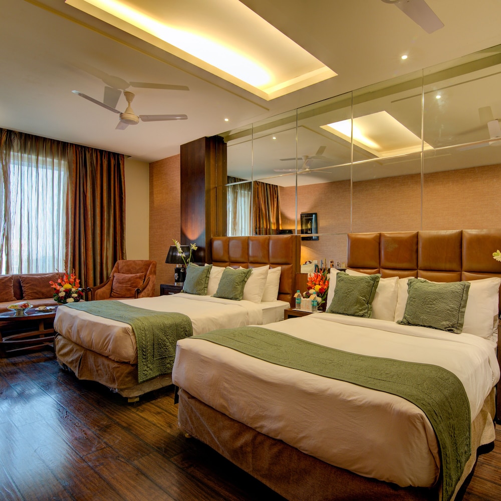 Twin Queen Room photo 1