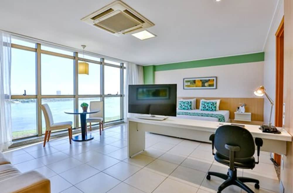 Deluxe Double Room, 1 King Bed, River View