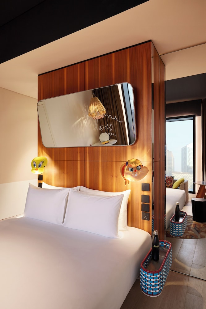 Double Room, 1 King Bed (Medium Mama. Burj View) photo 3