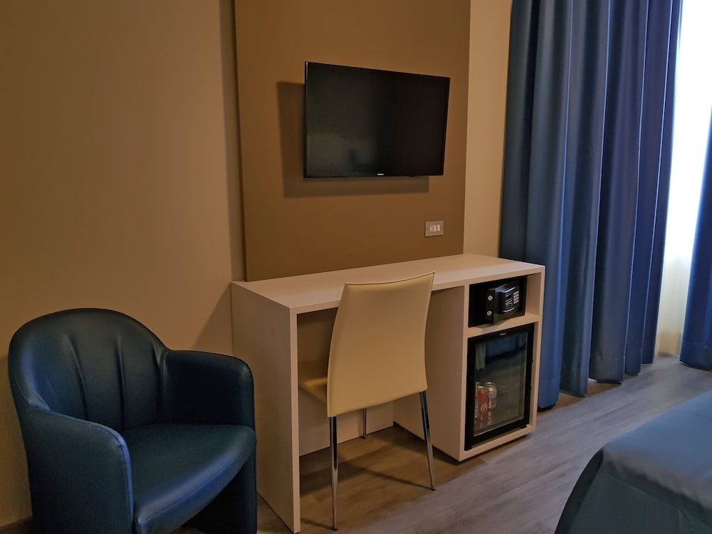 Double Room - Photo 8