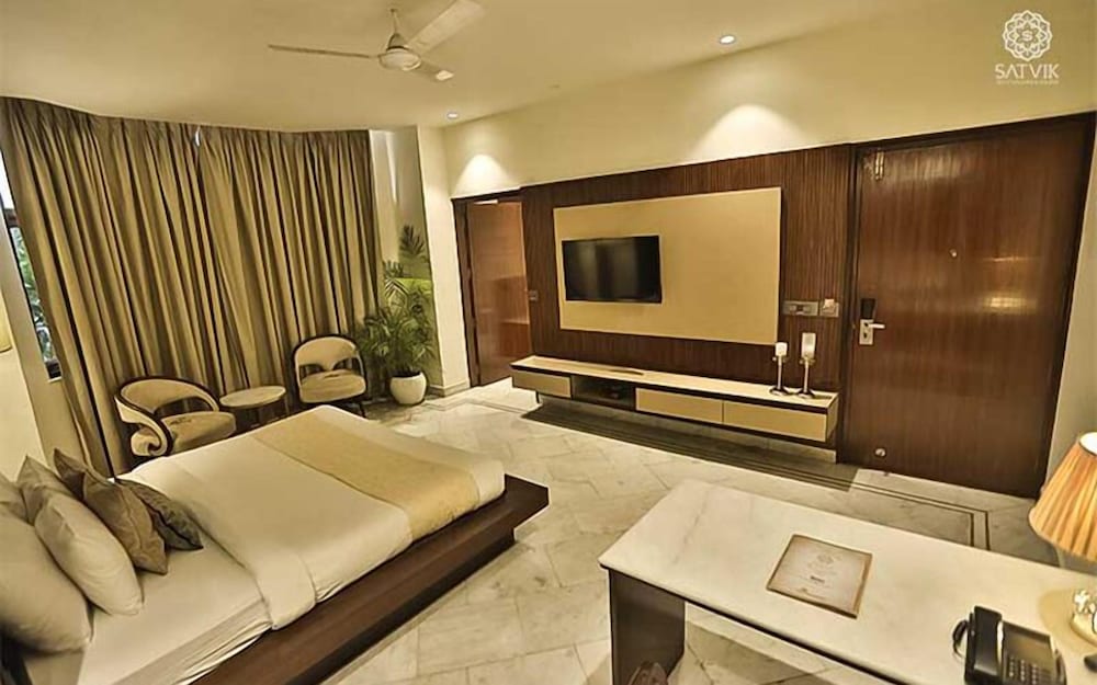 Premium Room with Bathtub