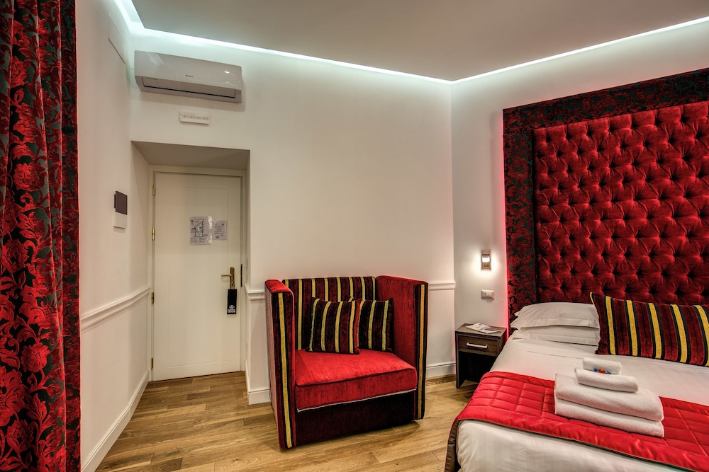 Exclusive Room, Balcony, City View photo 2