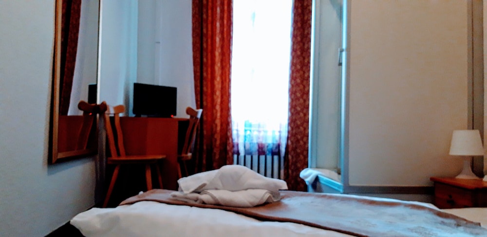 Economy Double Room photo 2