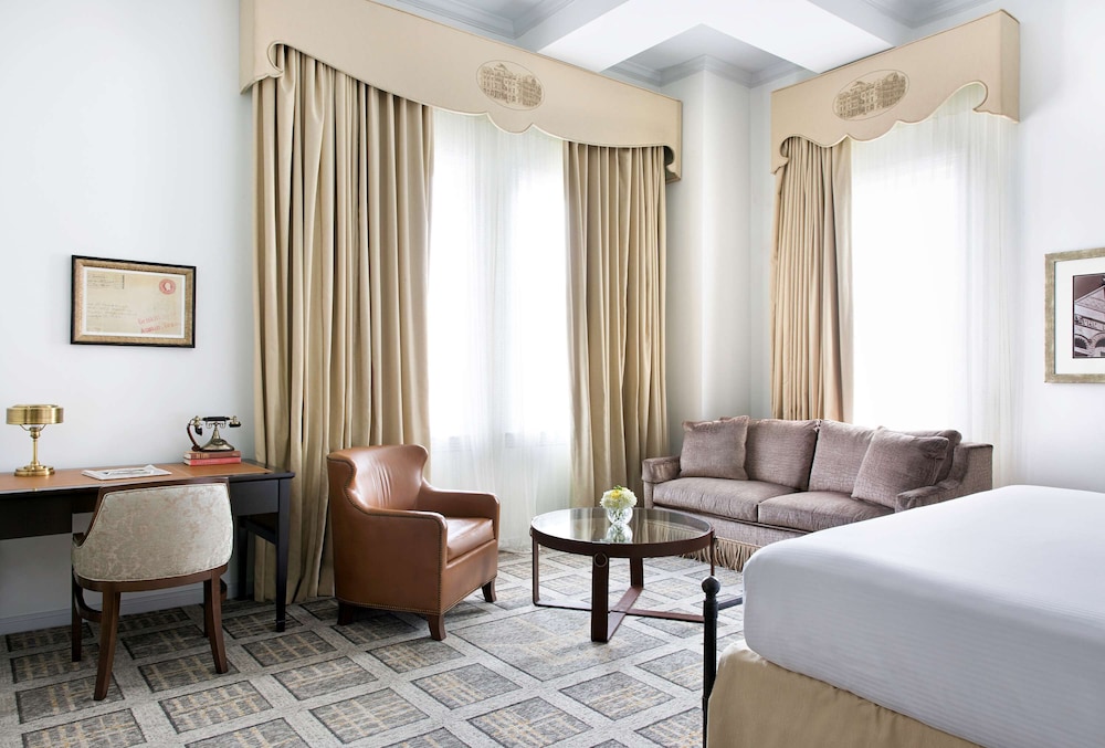 Deluxe Room, 1 King Bed, City View - Photo 3