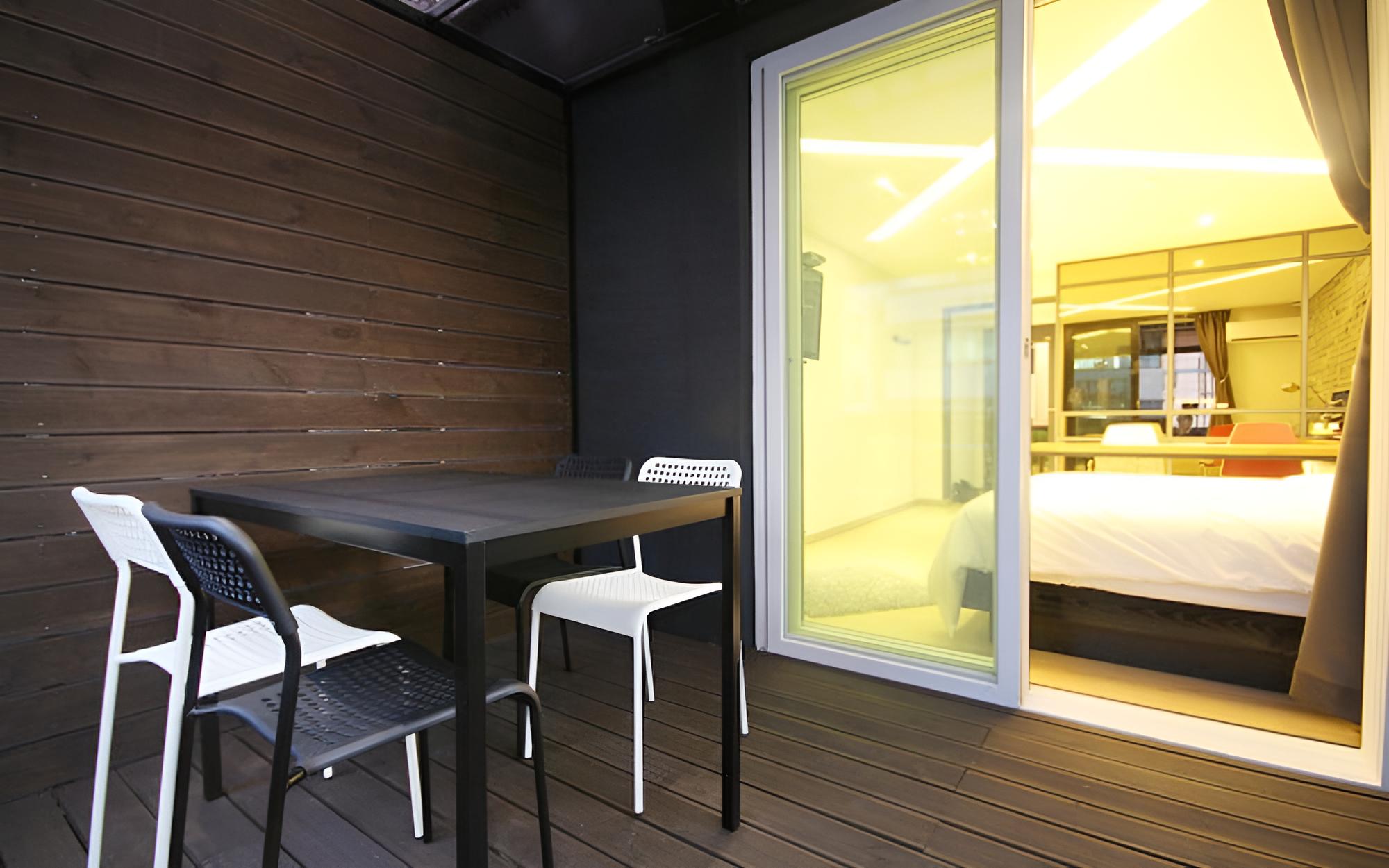 Room (Special Room - Terrace (*Netflix view) - Photo 11