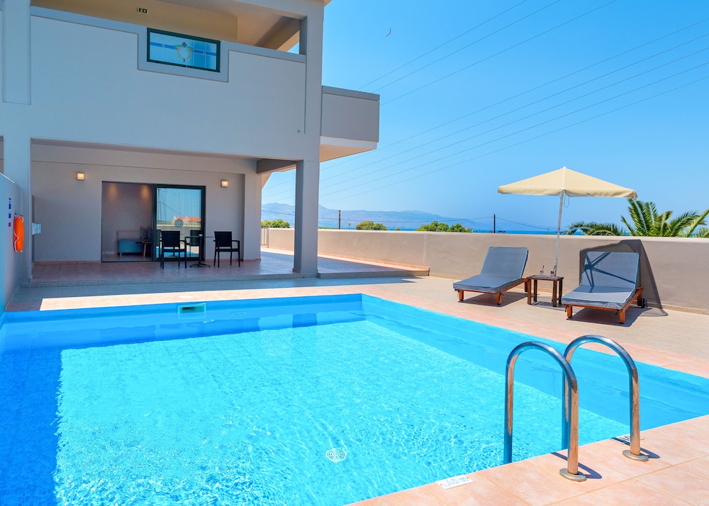 Junior Suite, Private Pool photo 3