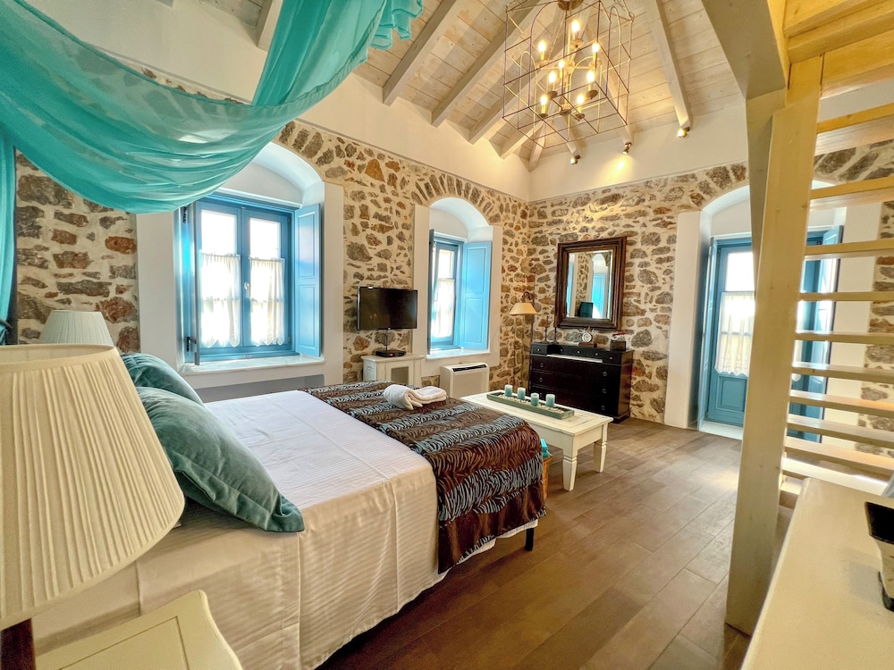Family Quadruple Room photo 2