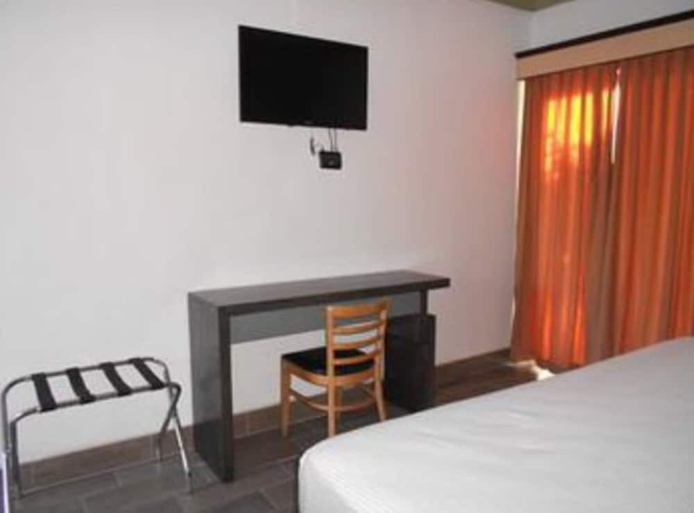Double Room, 2 Double Beds photo 2