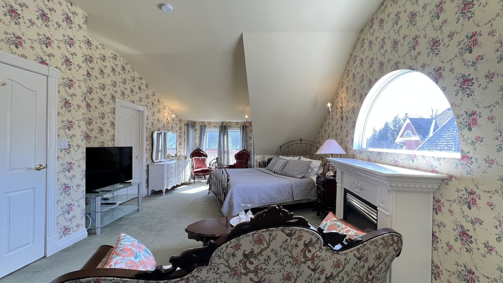 Traditional Room, 1 King Bed