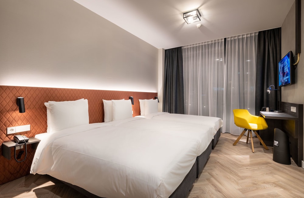 Standard Triple Room, 3 Twin Beds photo 3